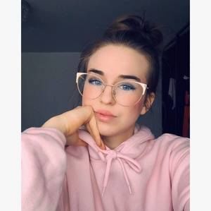 Meet your Posher, Mélissa